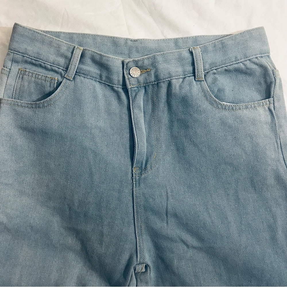 NWT Classic Light Blue Washed Wide Leg Jeans Waist 32 - Picture 3 of 5